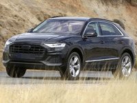 アウディの新旗艦SUV「Q8」、市販型のフルヌード撮影に成功! 画像