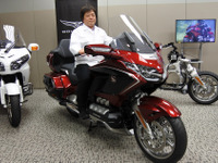 ホンダ ゴールドウイング 新型、17年ぶり全面改良で「考え方を大転換した」…開発責任者 画像