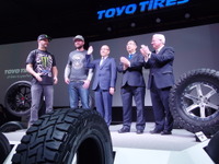 「大口径タイヤがトレンド」東洋ゴム 清水社長…東京オートサロン2018 画像