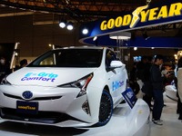 喧騒を置き去りにしていくグッドイヤーのタイヤ…東京オートサロン2018で発表 画像