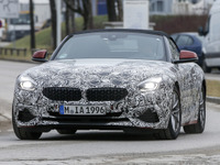 スープラと同時発表か…BMW Z4 新型、最終デザインほぼ見えた! 画像