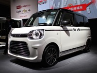 白・赤・青でもっと楽しく、もっと自分らしく…ダイハツブース、東京オートサロン2018＆大阪オートメッセ2018で 画像
