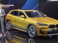 BMW X2、最新コネクト搭載…デトロイトモーターショー2018で発表 画像