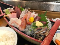 圧巻!! 大漁やまちゃんの一番人気「船盛り定食・上」　焼津港 画像