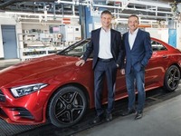 メルセデスベンツ CLS 新型、量産第一号車がラインオフ 画像