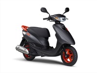 ヤマハ ジョグZR、新色マットグレーを追加…オレンジアクセントでスポーティさを強調 画像