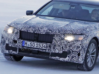 BMW 7シリーズ は Sクラス、A8を追撃できるか…フルチェンジ級の大刷新へ 画像