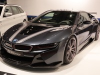 専用パーツで仕上げたBMW i8＆5シリーズ、3Dデザイン…東京オートサロン2018詳細画像 画像