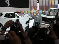 【東京モーターショー07】トヨタ i-REAL のリアリティ 画像