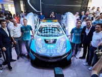 BMW i8クーペ 改良新型がフォーミュラEのセーフティカーに…モーターがパワーアップ 画像