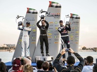 室屋、シーズン2位発進…余裕の飛行［レッドブルエアレース 開幕戦アブダビ］ 画像