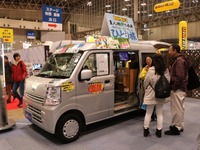 RINEIの「おひとりさま」「おふたりさま」用のキャンピングカー…ジャパンキャンピングカーショー2018 画像