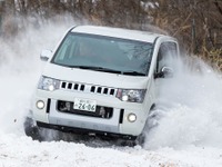 深まる「デリカ愛」…雪上オフロードでオーナーたちが再認識した「三菱 デリカD:5」の底力とは 画像