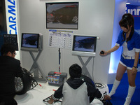 【東京モーターショー07】カーメイト、タイヤチェーンの装着競争を実施 画像