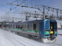JR北海道の新型電気式ディーゼルカー「DECMO」が落成…キハ40系を置き換えへ 画像