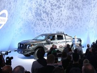 日産 タイタン 新型にオフロード仕様、初のメーカー公認リフトアップ…シカゴモーターショー2018で発表 画像
