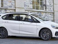 BMW 2シリーズ のPHV、改良新型モデル公開へ…ジュネーブモーターショー2018 画像