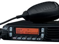 ケンウッド、米軍用規格の車載型無線機を発売 画像