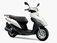 スズキ アドレス125、フラットシート仕様を追加　トランクスペース拡大 画像