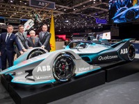 航続2倍、フォーミュラEが第2世代レーサー発表…ジュネーブモーターショー2018 画像
