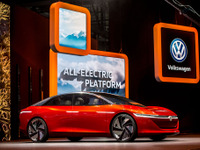 VW I.D. VIZZION、完全自動運転の大型EVサルーン…ジュネーブモーターショー2018で公開 画像