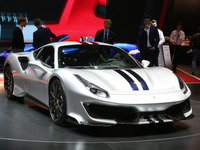 フェラーリ 488 の頂点、720hpの「ピスタ」…ジュネーブモーターショー2018 画像