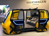 ボタンひとつでスクールバスが到着、完全自動運転のVW セドリック…ジュネーブモーターショー2018 画像