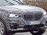 超高級2列シートも…BMW X5 新型、フロントマスク&テールライト見えた! 画像