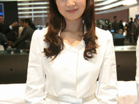 【東京モーターショー07】コンパニオン写真蔵…メルセデスベンツ 画像