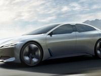 BMWの新型EV、車名は『i4』に決定…ジュネーブモーターショー2018 画像