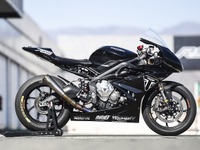 Moto2プロトタイプに最速試乗!トライアンフ製3気筒765ccは「分厚くも鋭い刃物のよう」 画像