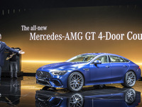 メルセデスAMG GT クーペ に最新コネクト、スマホ連携強化…ジュネーブモーターショー2018 画像