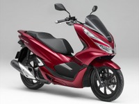 ホンダ、PCX/PCX150新型を発表 スタイリング一新 画像