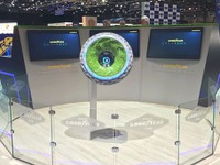 タイヤが空気を浄化、苔が光合成して酸素を放出…ジュネーブモーターショー2018 画像