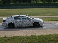米トヨタ、新型車開発にロボットカー導入…荒れた路面での耐久テストに 画像
