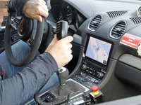 ポルシェ「スパイダー」新型、内装を激写…ケイマンGT4 とWデビューか 画像