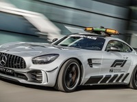 585hpのメルセデス AMG GT「R」、史上最もパワフルなF1セーフティカーに 画像