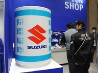 スズキの「聖杯」を求めて、ブースを取り囲んだ…東京モーターサイクルショー2018 画像