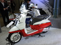 プジョースクーター、本格的な国内展開をスタート…東京モーターサイクルショー2018 画像