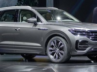VW トゥアレグ 新型、部分自動運転が可能…先進運転支援が充実 画像
