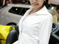 【東京モーターショー07】コンパニオン写真蔵…GM その2 画像