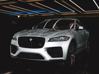 ジャガー F-PACE に550psの「SVR」を発表…ニューヨークモーターショー2018 画像