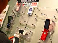 【東京モーターショー07】ゼンリンブースでドコモ 905i シリーズを体感 画像