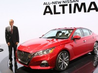 日産 アルティマ 新型はスマートウォッチと連動、最新コネクト…ニューヨークモーターショー2018 画像