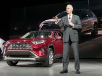 トヨタ RAV4 新型、アマゾン「アレクサ」に対応…ニューヨークモーターショー2018 画像