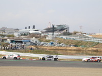 【スーパー耐久 開幕戦】鈴鹿サーキットは春休みも重なり家族連れで賑わう 画像