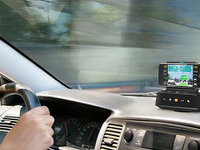 JBL、スマホアプリの使用に適した車載用Bluetoothスピーカーを発売へ［修正］ 画像