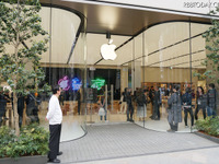 Apple新宿の内部公開！ 4月7日オープン、初日にはグッズ配布も予定 画像