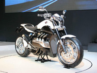【東京モーターショー07】ホンダ二輪、注目を集めた2台 画像