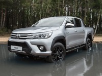 トヨタ ハイラックス 新型に「無敵」仕様、最新コネクト採用…50周年記念車 画像
